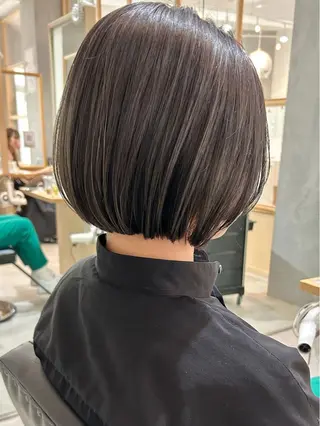 ショート カラー FERIA fam 北千里 杉本 蓮のヘアスタイル