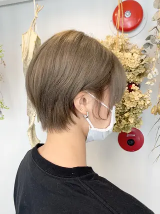 ショート レイヤー×縮毛矯正 深見 拓のヘアスタイル