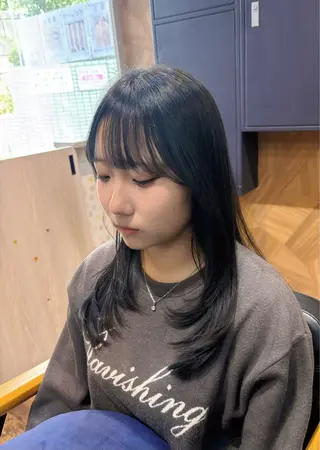 ミディアム レイヤーカット🤍 Chieのヘアスタイル