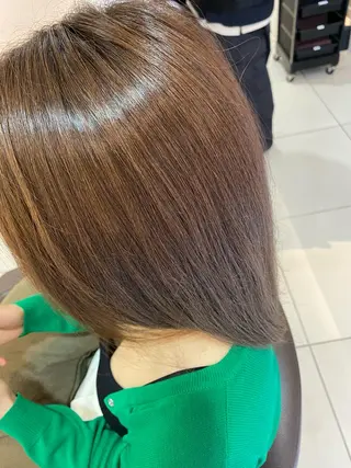 セミロング ミルクティーベージュ 暖色カラー/池田麻帆のヘアスタイル