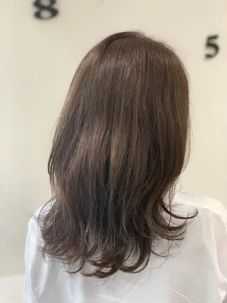 セミロング カラー 松吉 純平のヘアスタイル