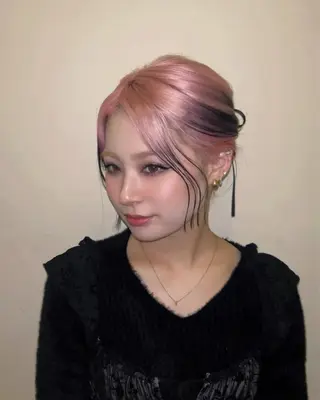 ロング 🎀ハイトーン特化 konomi🎀のヘアスタイル