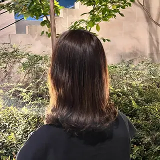 ミディアム 🌺まなみ/ うる艶カラー🌺のヘアスタイル