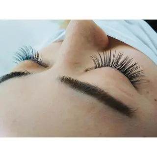 マツエク・マツパ 圧倒的人気💫 Lien広島店のマツエク・マツパデザイン