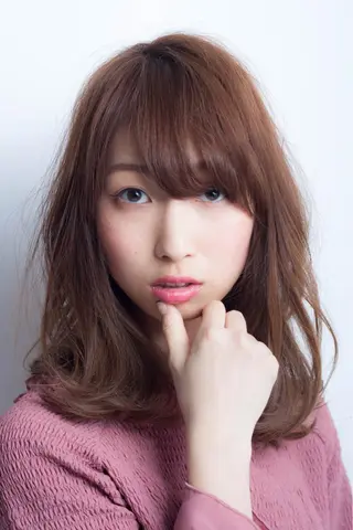 セミロング カラー RESBORN所属・長岡 大偉のヘアスタイル