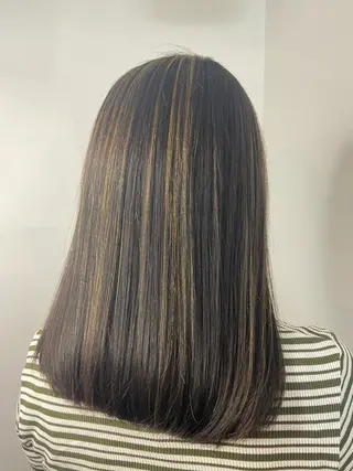 カラー ayumi🦖/ ブリーチカラーのヘアスタイル