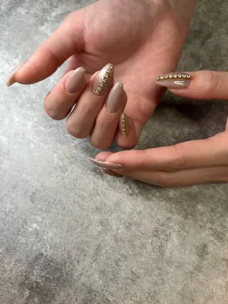 セミロング YUMI NAILのネイルデザイン