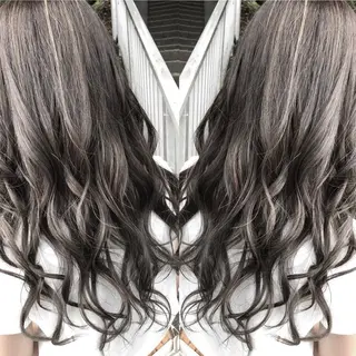 ロング StellA所属・アートディレクター ワダヒサノリのヘアスタイル