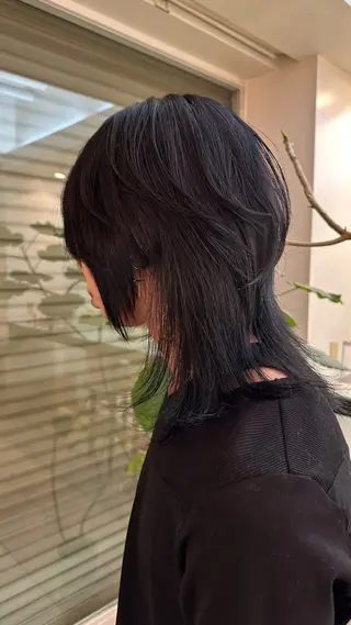 セミロング ハコ(HACO)所属・豊嶋 暉直のヘアスタイル