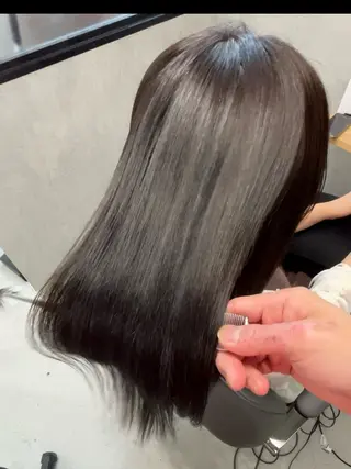 セミロング 縮毛矯正/透明感 グレージュ/辻部雅人のヘアスタイル