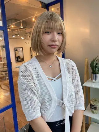 ショート カラー 🌻名古屋🌻 🫧ハイトーン🫧のヘアスタイル