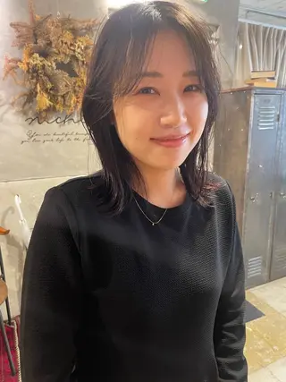 セミロング さの あやねのヘアスタイル