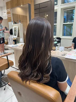 セミロング 今だけ‼️30％オフ パーマ&艶カラー足立のヘアスタイル