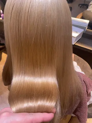 ロング 髪質改善ioLu 伊藤サダキのヘアスタイル