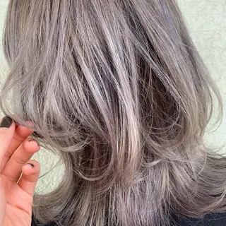 ミディアム カラー flocci🌙 フロクシのヘアスタイル