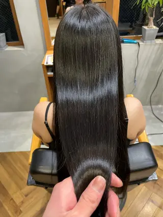 ロング 5:8所属・吉祥寺【髪質改善カラ ー/ブリーチ】藤井のヘアスタイル