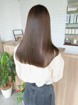 カラー 津田 七美希のヘアスタイル