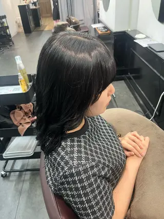 カラー 猪俣 彩音のヘアスタイル