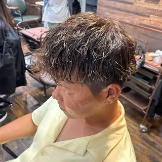 ショート カラー パーマ メンズ ツイスパ/メンズ特化 🦋𝑺𝑶𝑵𝑬の眉毛・アイブロウイメージ