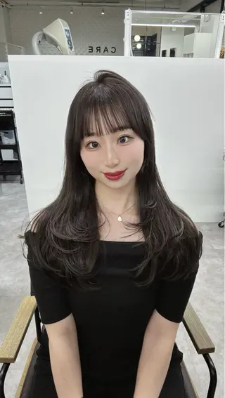 ロング 八尾 幸那のヘアスタイル