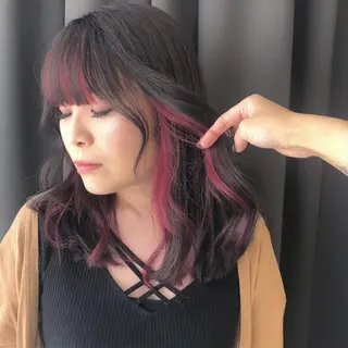 セミロング カラー ORIKA 美容室のヘアスタイル