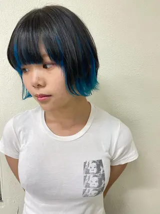 ミディアム カラー レイヤーウルフ エクステ磯部のヘアスタイル