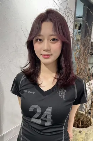 ロング カラー ハイトーン/レイヤー /艶カラー🎀のヘアスタイル