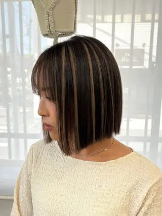 ミディアム Ring  by Moremuu所属・issy/ハイライト ハイトーン／レイヤーのヘアスタイル