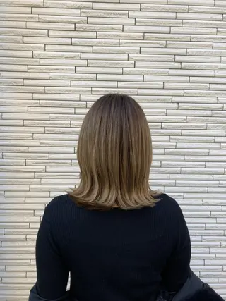 ミディアム 齊藤 久恵のヘアスタイル