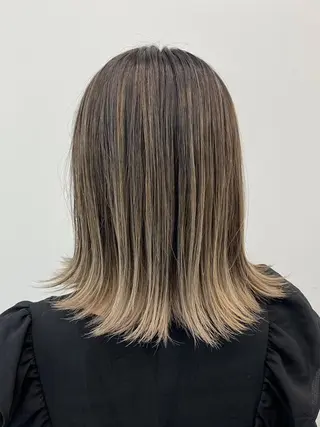 ミディアム 公式 Ease by amble luxeのヘアスタイル