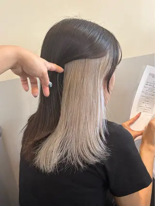 ミディアム カラー basho ノエ.／カットモデルのヘアスタイル