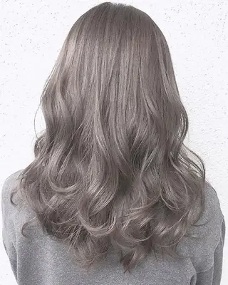 ロング 透明感♡グレージュ ♡ミルクティー♡のヘアスタイル