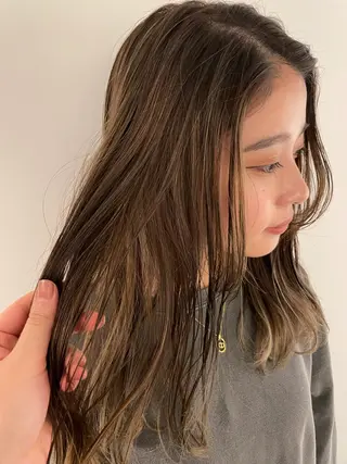 ロング カラー Ata.所属・kubo nozomiのヘアスタイル