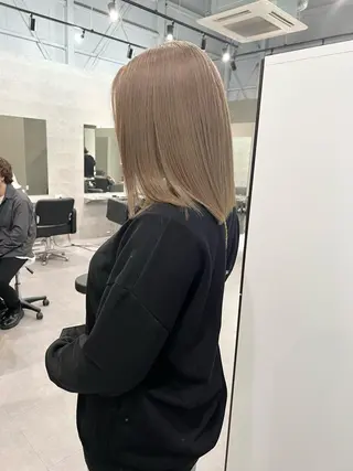 ミディアム カラー Via officialのヘアスタイル