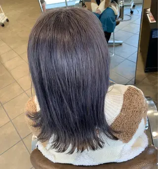 セミロング カラー Ripps長居所属・メテオ ／ヘアカラー 西川菜実のヘアスタイル