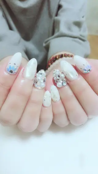 ネイル 木槿所属・吉冨 光恵のネイルデザイン