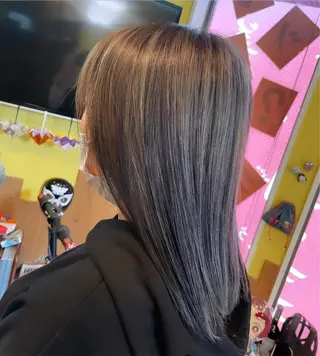 ロング カラー デザインカラー🏝️ 須賀汐音のヘアスタイル