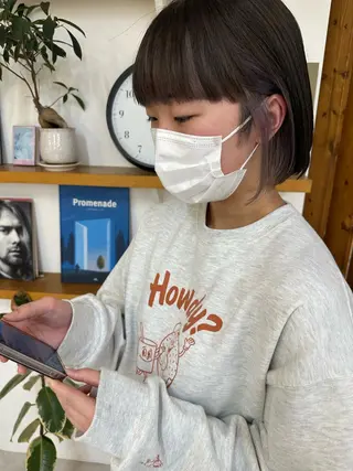 カラー リンダ所属・ベージュ/顔周り カット/スズキのヘアスタイル