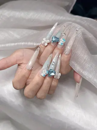 ネイル Lee アインのネイルデザイン