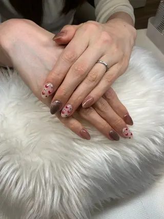 ミディアム ネイルサロン hanakoharuのネイルデザイン