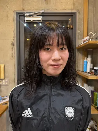 ミディアム パーマ 井出 海月のヘアスタイル