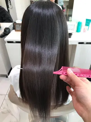 ロング 清藤 綾のヘアスタイル