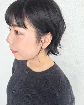 ショート カラー aW HAIRカンノ カナエのヘアスタイル