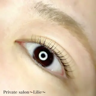 マツエク・マツパ Private salon〜Lilie〜所属・プライベートサロン yurikoの眉毛・アイブロウイメージ