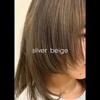 ミディアム カラー タジリ アヤセのヘアスタイル
