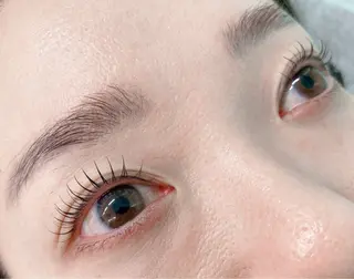 マツエク・マツパ まつ毛パーマ専門& men's眉AYAの眉毛・アイブロウイメージ