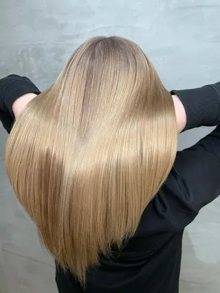 ロング 【髪質改善職人】 岡田成義のヘアスタイル