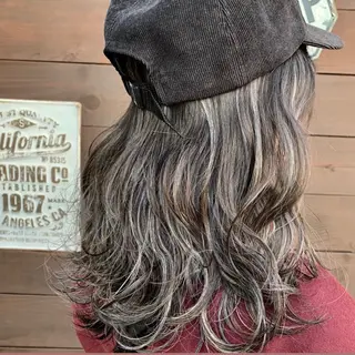 カラー bamboo grass second所属・小澤 春香のヘアスタイル