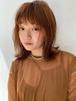 ミディアム 渥美 怜子のヘアスタイル