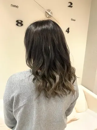 セミロング カラー 松吉 純平のヘアスタイル